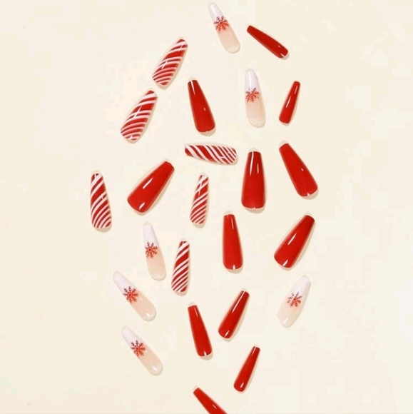 24 pc Xmas Nails - Picture 4 of 4